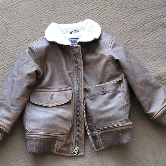 Two gap jackets - Picture 4 of 5